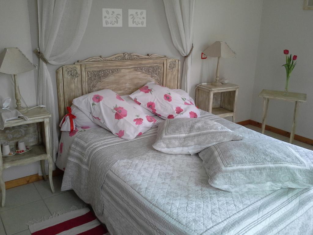 Chambres D'Hotes Au Temps Des Cerises 주미에즈 외부 사진