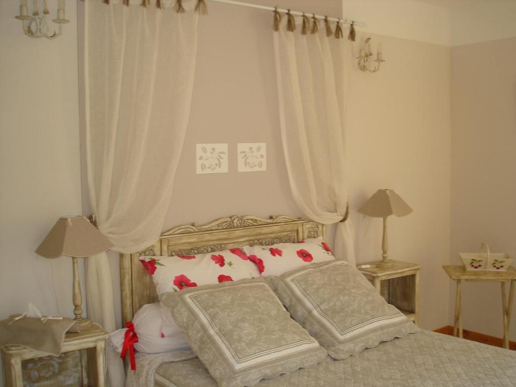 Chambres D'Hotes Au Temps Des Cerises 주미에즈 외부 사진